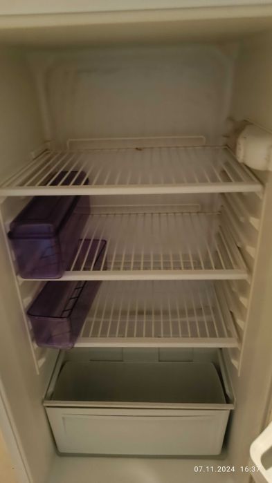 Намален! Продавам хладилник с горна камера Bess