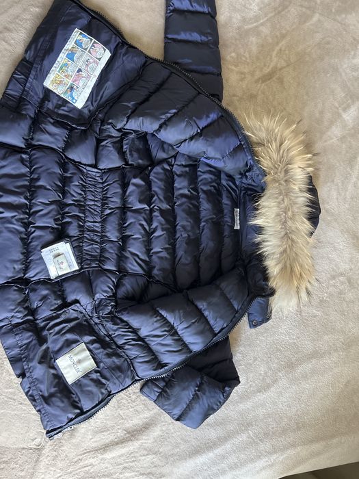 Яке MONCLER размер S