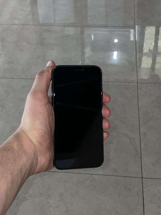 Iphone Xr sotiladi