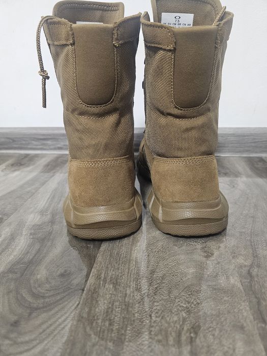 Bocanci militari Oakley nr 40,5 dimensiune talpic 25,5 cm!
