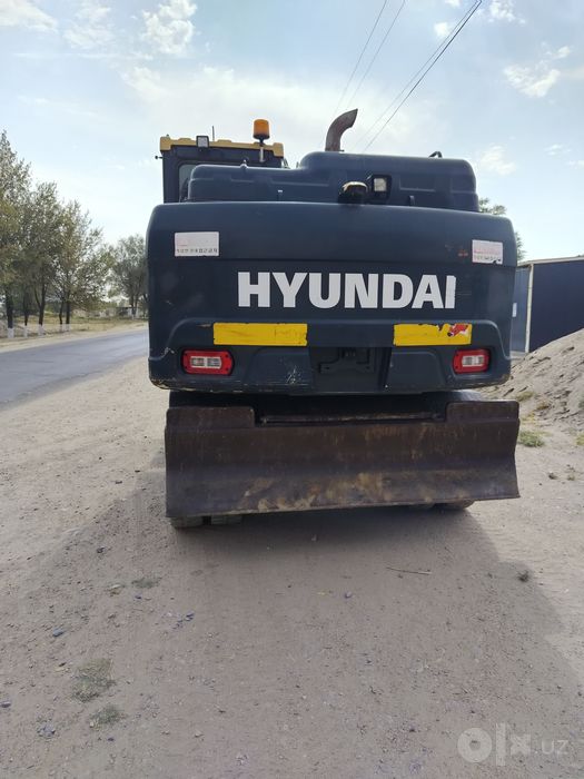Ekskavator Hyundai 145 sotiladi