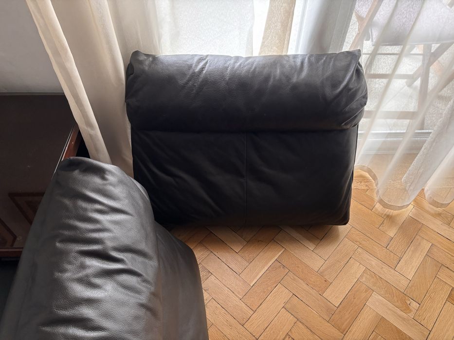 Canapea Ikea extensibila  piele neagra