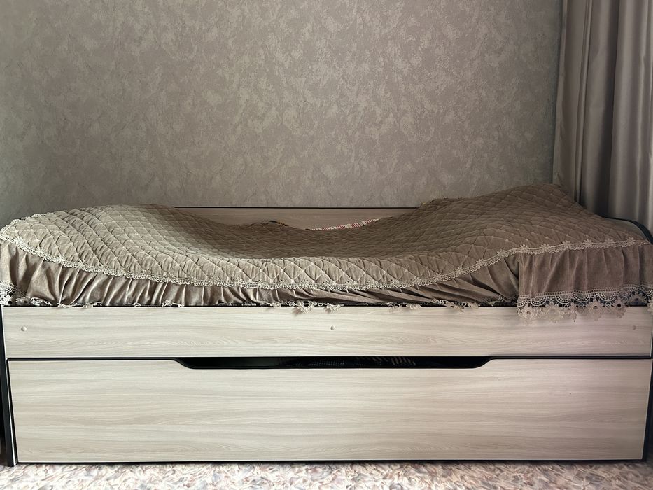 Кровать двухярусная