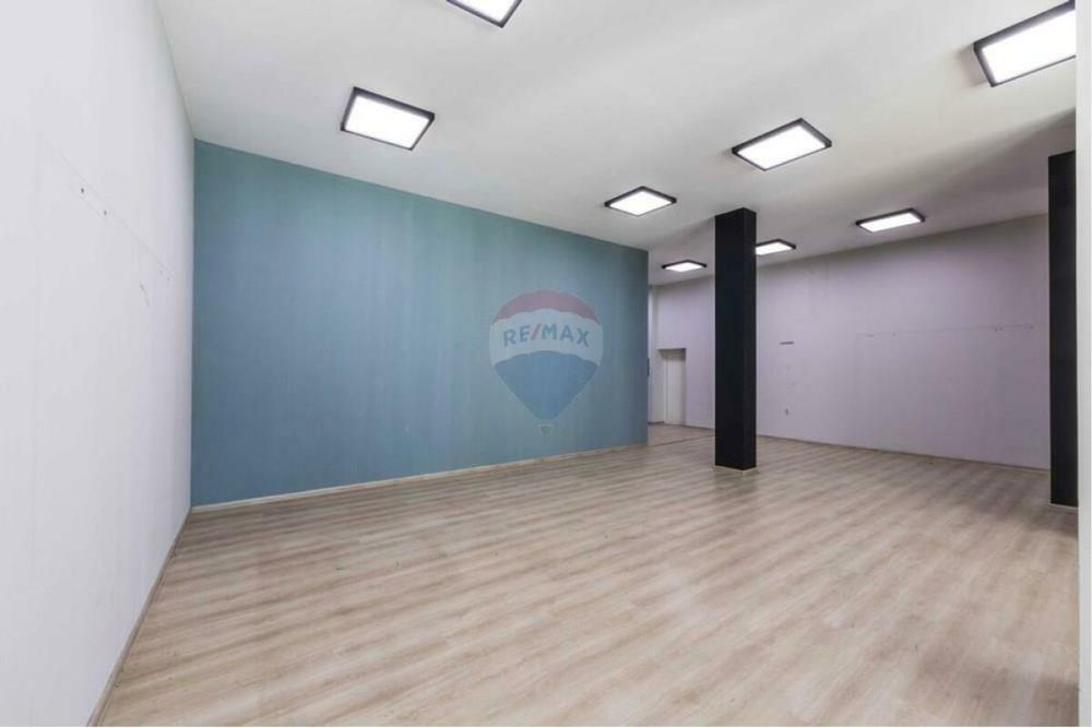 Търговски обект в гр.Петрич