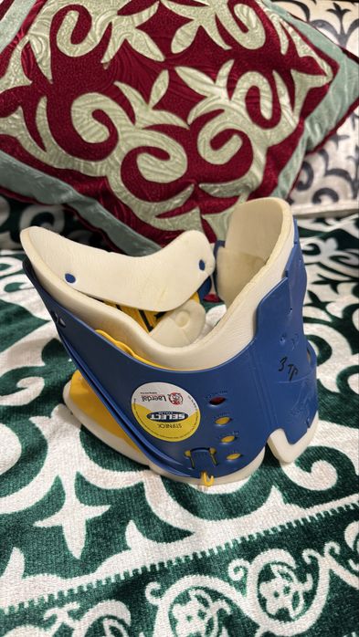 Бандаж (фиксатор) для шеи ортопедический