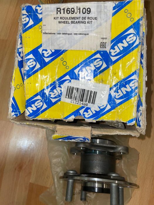 Butuc (set) rulment roata spate Toyota Yaris