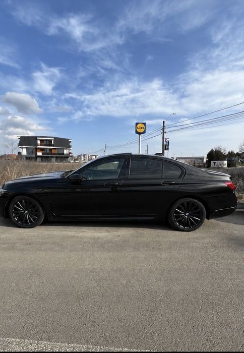 BMW Seria 7 2021 — imagine 3