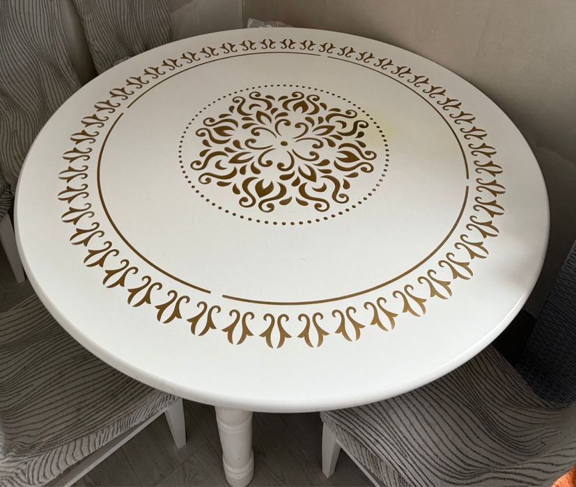 Продам кухный стол