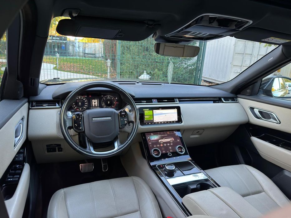 Land Rover Range Rover Velar R-Dynamic-Panoramic-Recent Adus