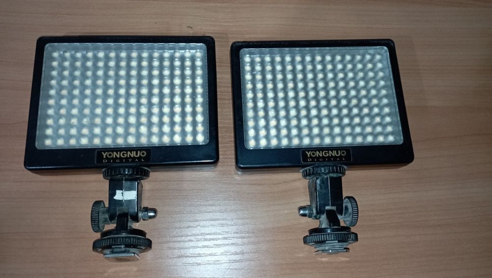 Продается прожектор для видеокамеры