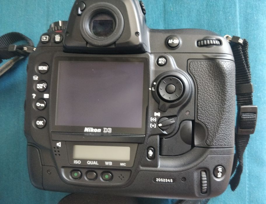 Nikon D3 nou--400 cadre