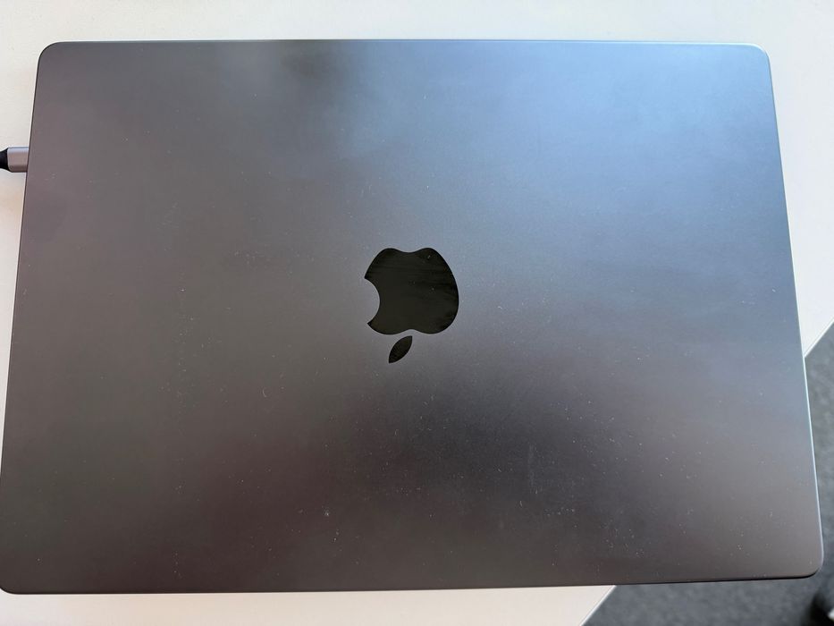 MacBook Pro M3 36 512