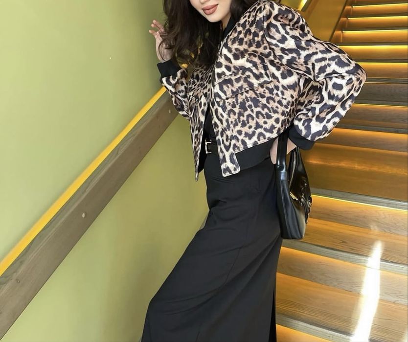 Продам Бомбер состояние нового