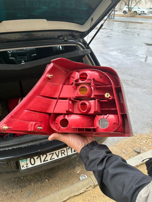 Голф 4 задний фар