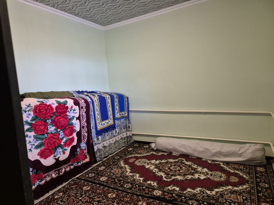 Sirdaryo shahar S.Rahimovda 5.5 sotx uy sotiladi