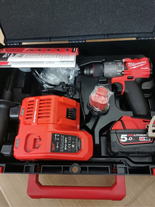 Scule Profesionale Milwaukee