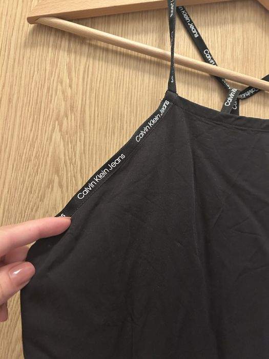 Малка черна рокля Calvin Klein Jeans, S размер
