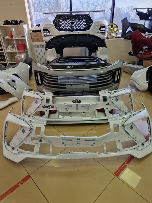 Запчасти бампер GEELY COOLRAY NEW в наличии в цвет