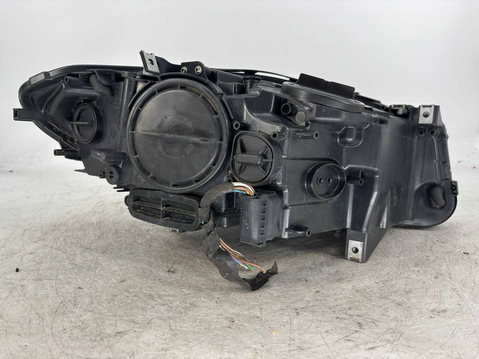 Far stanga Bmw Seria 5 F10 an 2010