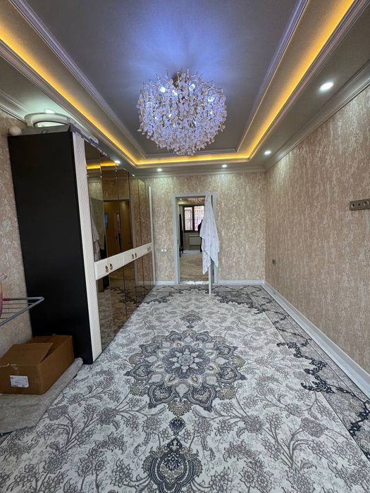 Чиланзар 11-квартал. 3/ 4/ 4/  Евро ремонт  ( мебель + техника )