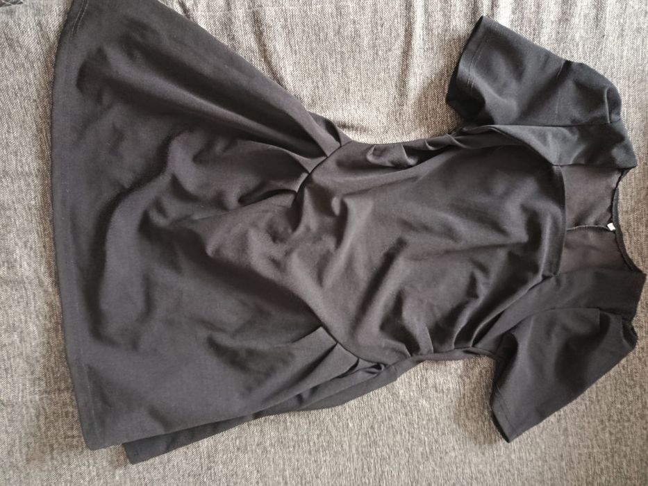 Продам платье 3000 в идеальном состоянии одевали 1 раз хорошее качеств