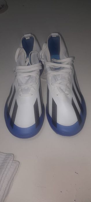 Продам бутсы футбольные