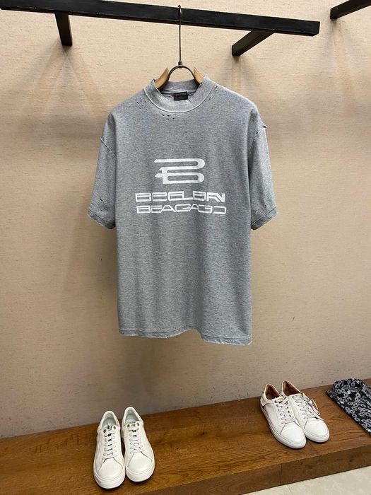 Tricou Balenciaga