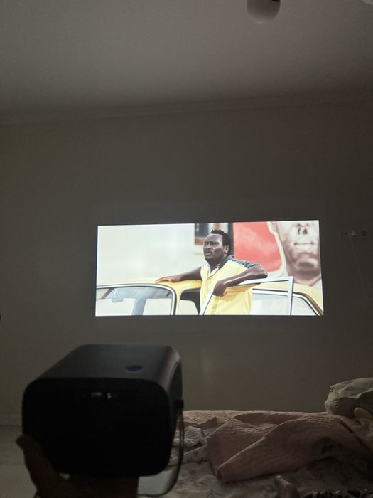 Продаю проэктор projector