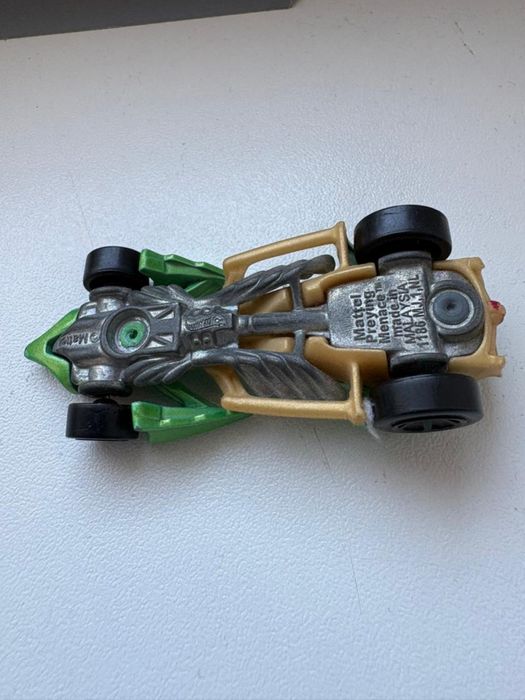 Машинка hotwheels