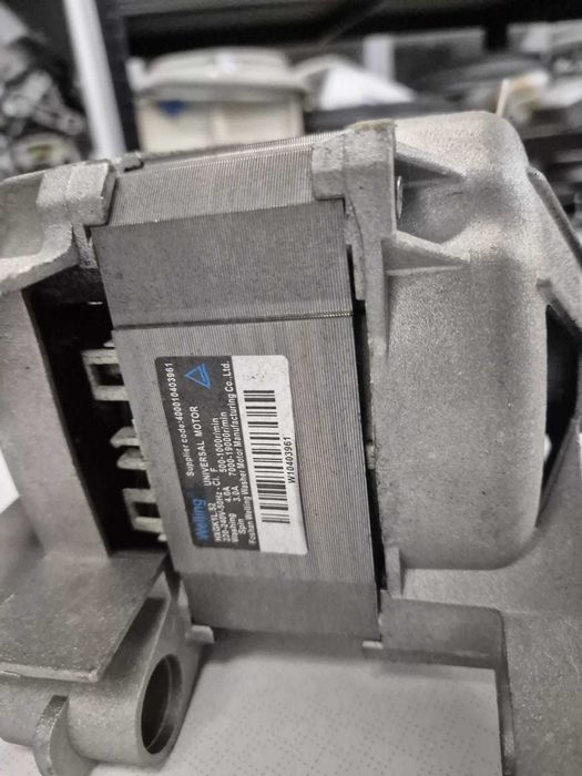 Motor mașina de spalat Whirlpool 7 pini seriile AWOC / R27