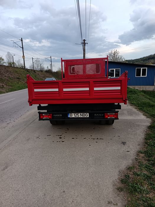 Vând Iveco daily basculabil
