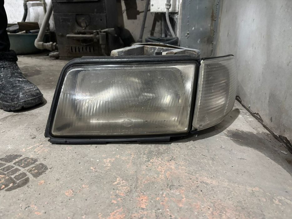 Ауди 100 с4 фара