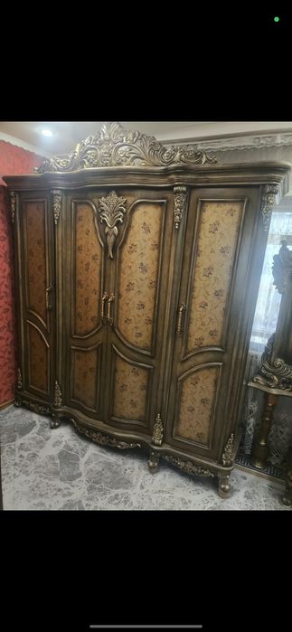 Спальный гарнитур