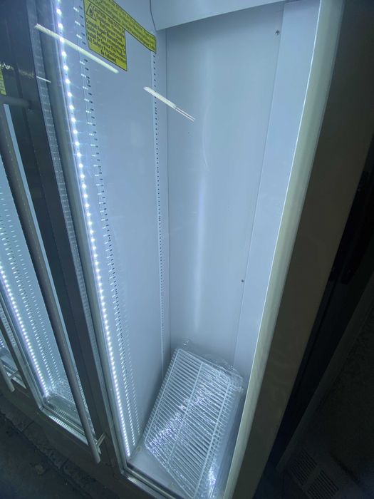 Vitrină frigorifică Slim LED 200 cm