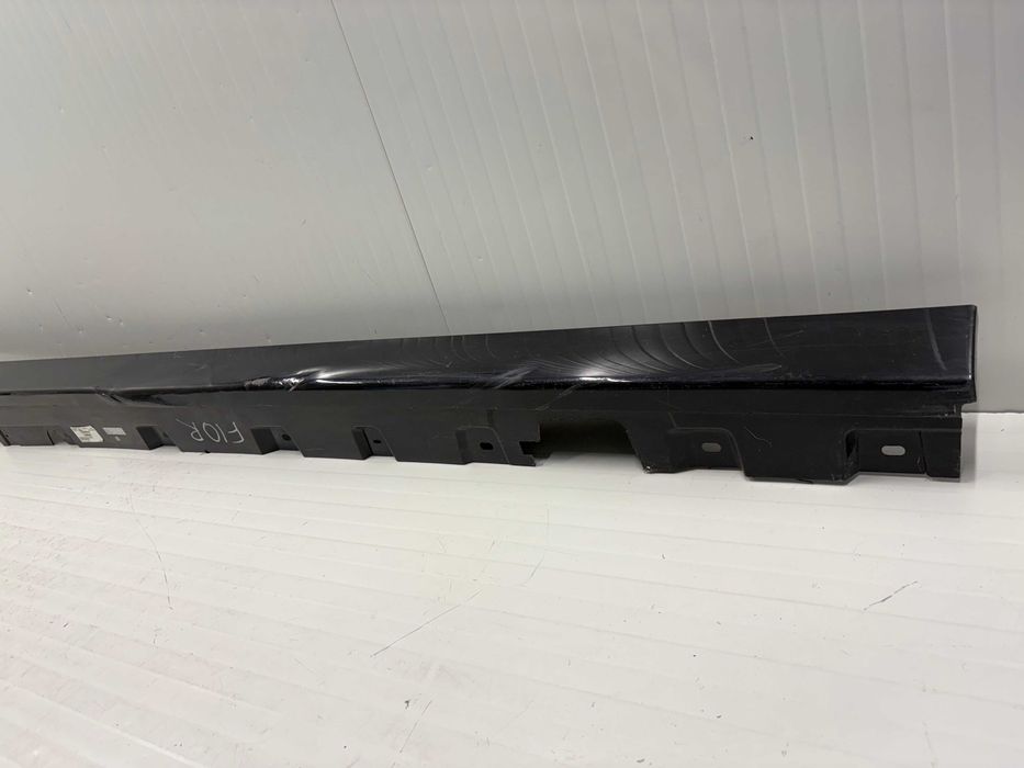 Десен праг БМВ Ф10 Ф11 BMW F10 F11