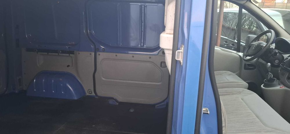 Opel Vivaro/Nissan Primastar  /Euro 5/2.0 D/Ac/Distri Lant/Km 186000%%