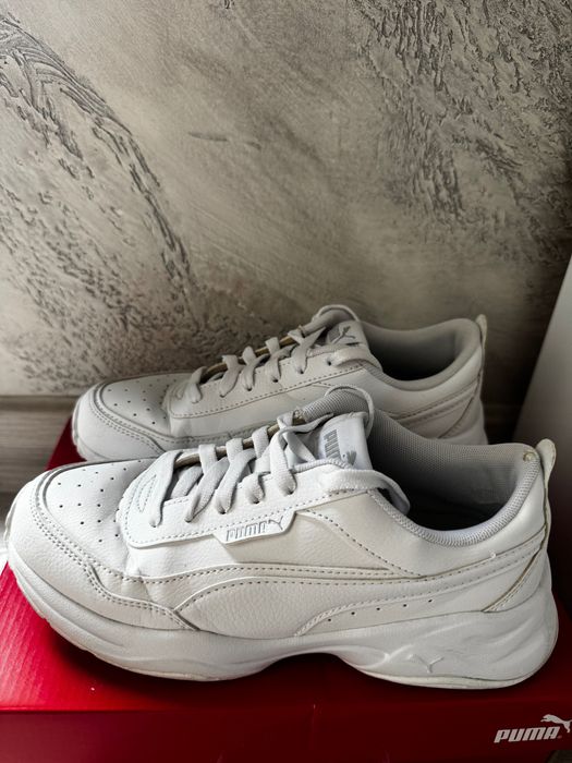 Puma бели маратонки