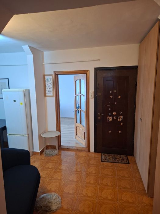 Inchiriez apartament 2 camere