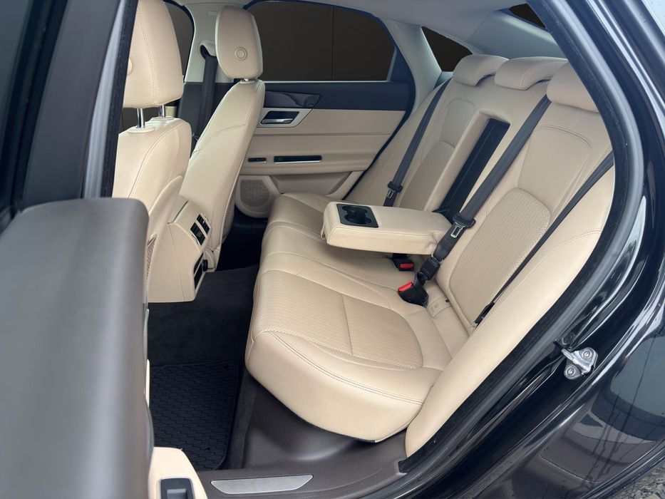 Jaguar XF 4x4 - Rate fara avans! Garantie! Km. certificati!