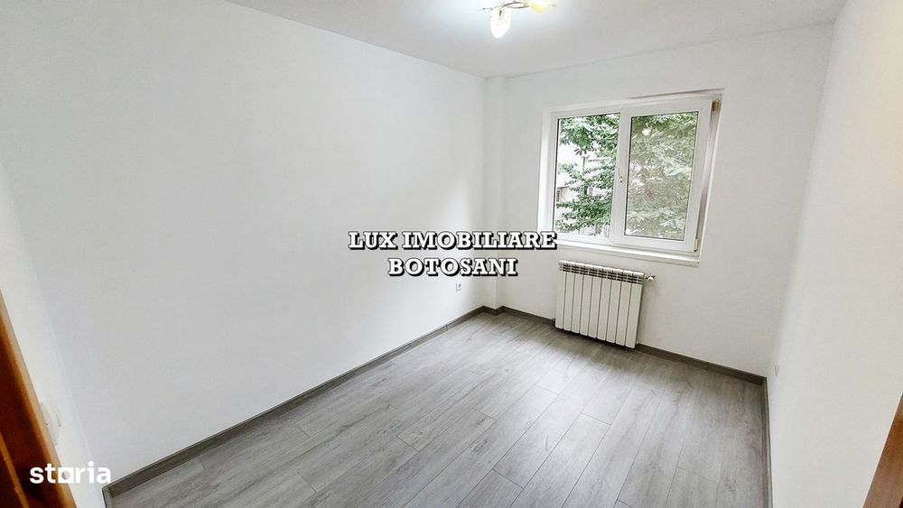 Apartament 3 camere, zona Primaverii, etaj 2
