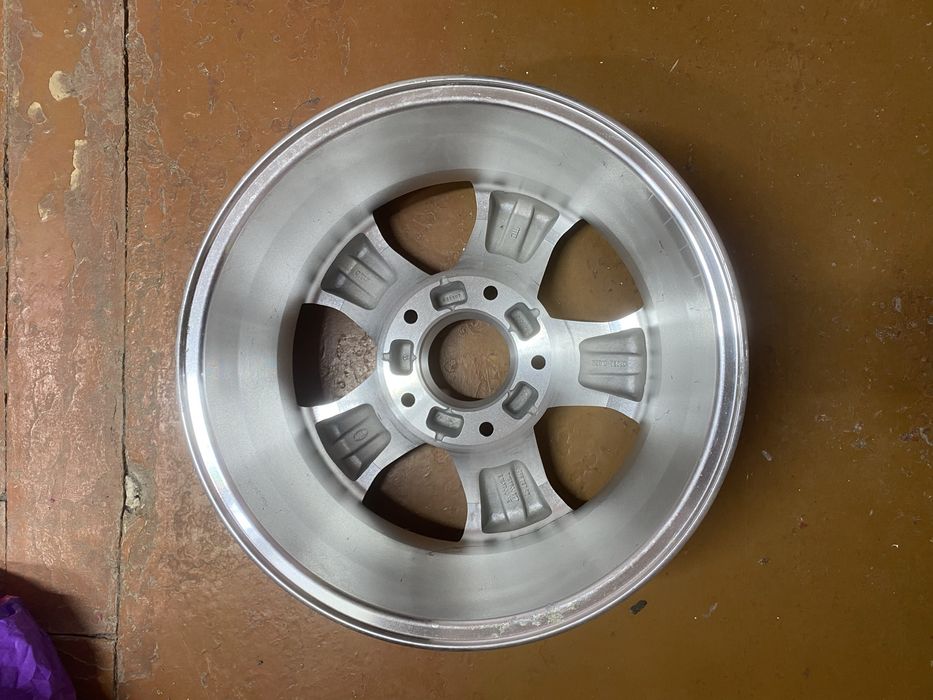 Продаются диски r16