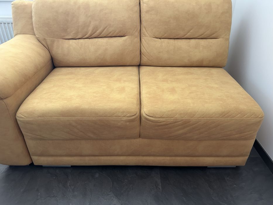 Диван с един подлакътник