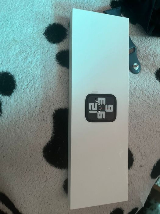 Продаю часы Apple Watch se gen 2