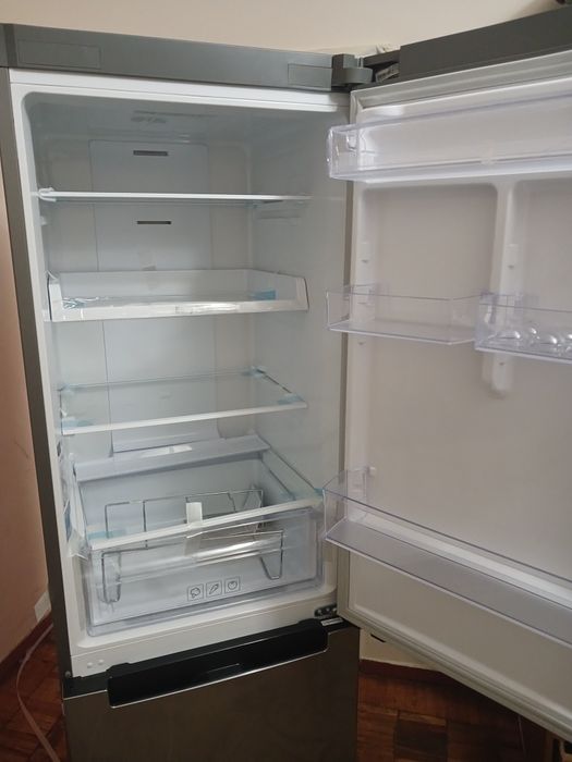 Холодильник Samsung refrigerator