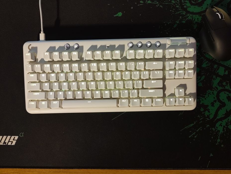 Logitech G713 механическая клавиатура