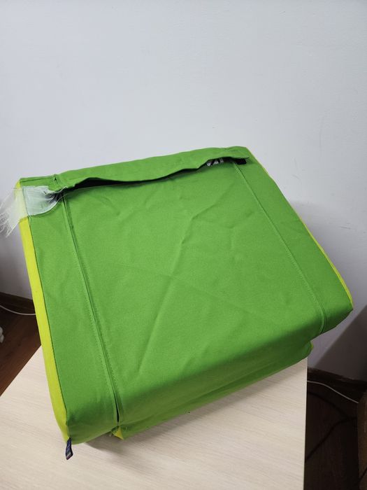 Продам детские кресла Chicco