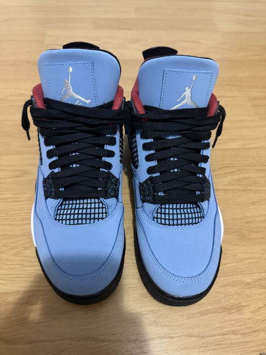 Air Jordan 4 Travis Scott