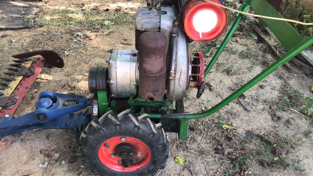 Vand motocositoare pe benzina