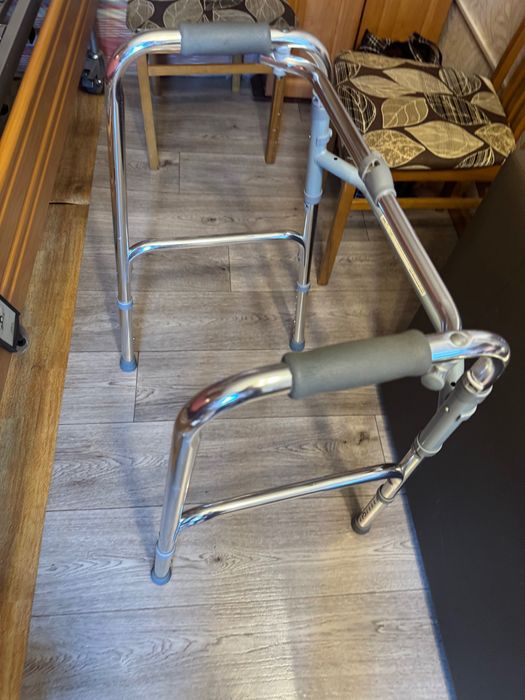 Ходунки шагающие