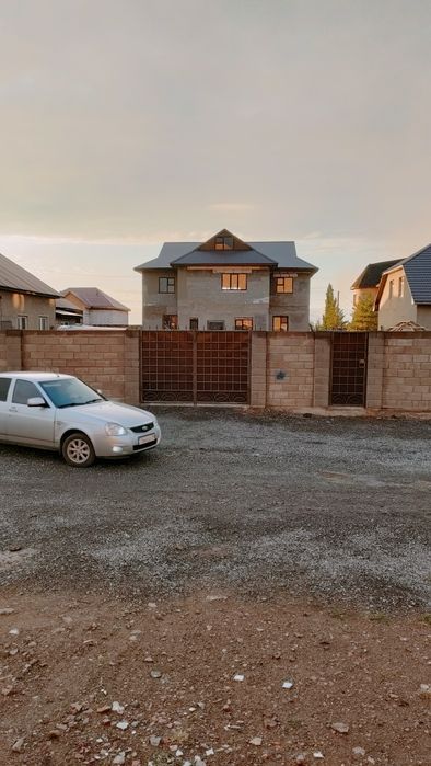 Дом на 8 микрорайоне